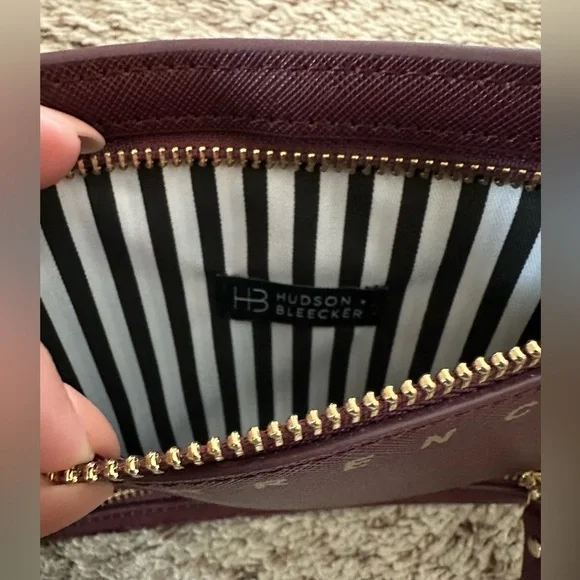 NWT: Hudson + Bleecker Travel Passport & Currency Holder - Picture 4 of 7